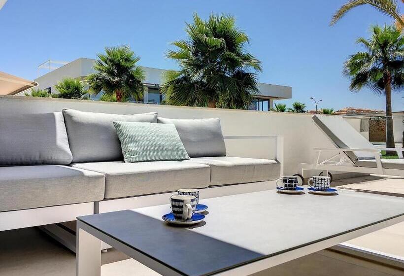 Antilia Terraces 3 Apartment 6309