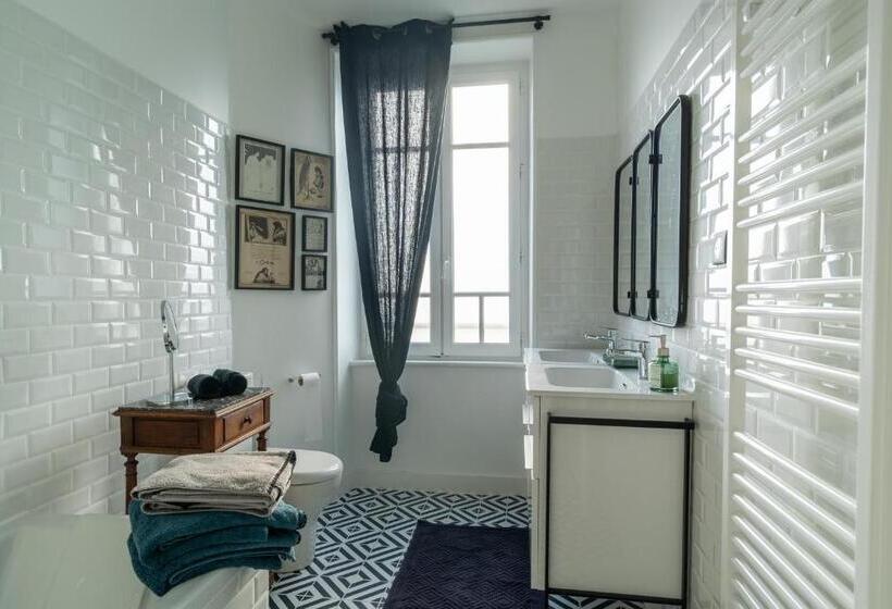 צימר Edouard & Louise Chambres D Hôtes