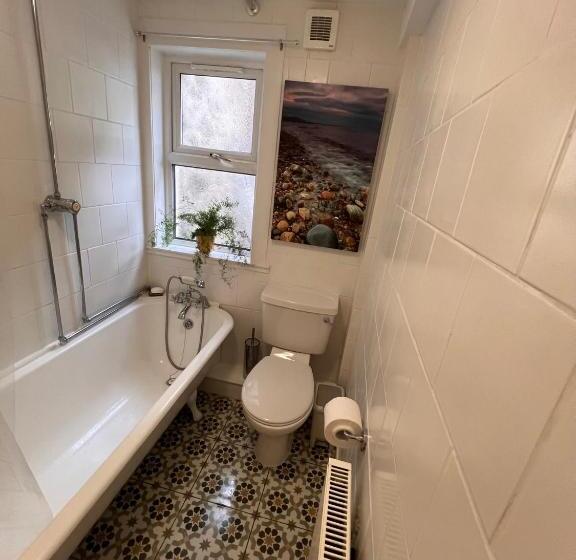 Berry View   Idyllic Cosy Cottage On Berry Farm