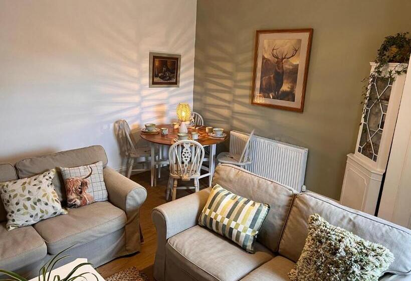 Berry View   Idyllic Cosy Cottage On Berry Farm