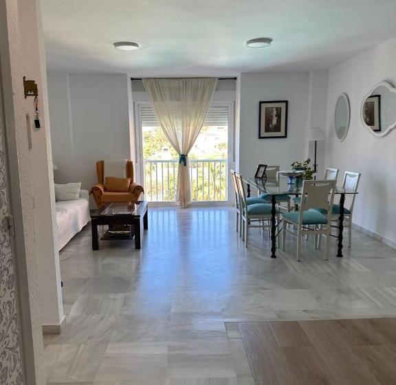 Casa Trebol Parquing Gratis