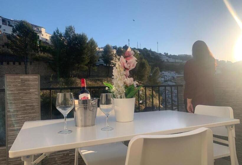 El Balcón De La Roca