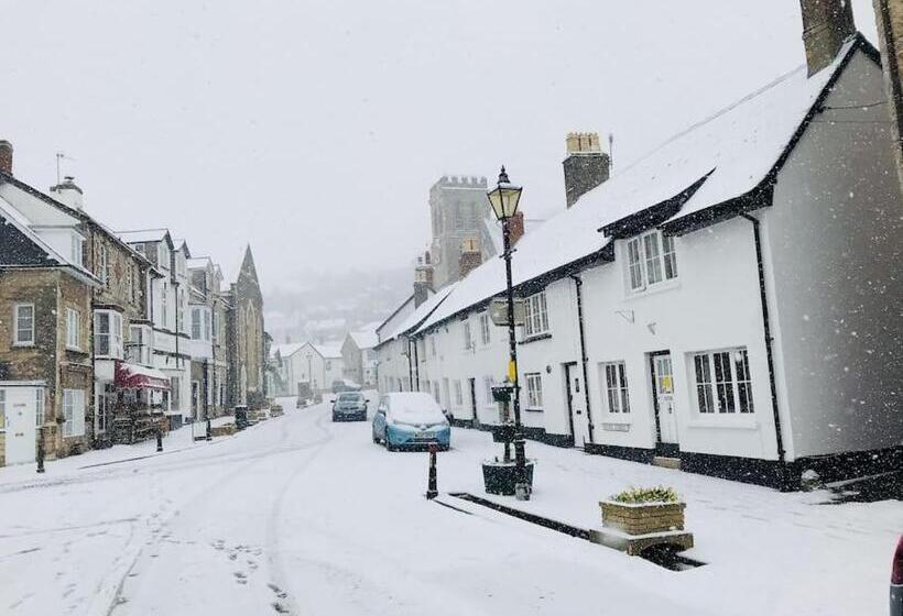 Escape Pod In Devon, 5 Mins From Beach + Parking