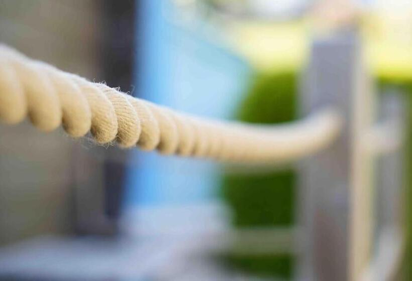 Escape Pod In Devon, 5 Mins From Beach + Parking