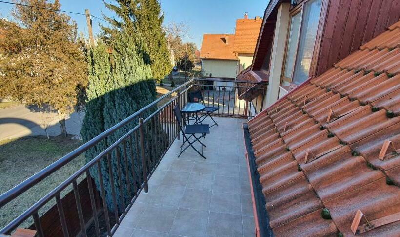 בית מלון כפרי Aqua Oazis Apartman