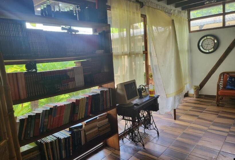 هتل Cabañas Colibrí