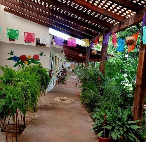 ホテル Cabañas Colibrí