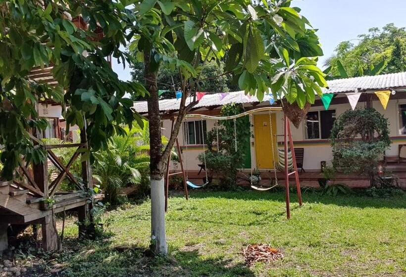 ホテル Cabañas Colibrí