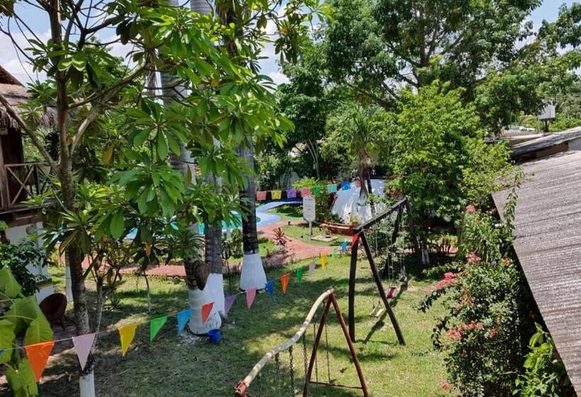 ホテル Cabañas Colibrí