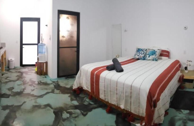 هتل Casa Arrecife   Dorado Suite, Fast Wifi & Balcony! Beach Is Steps Away!