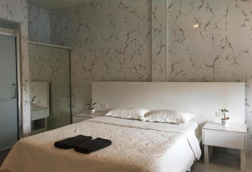 هتل Sena Gladyz Suites