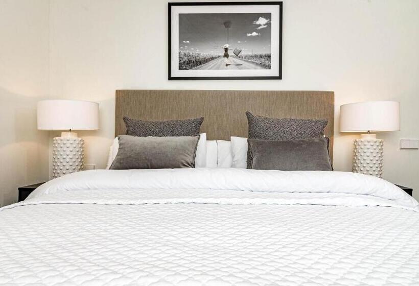 Inf32l  Apotel Infinity By Roomservices