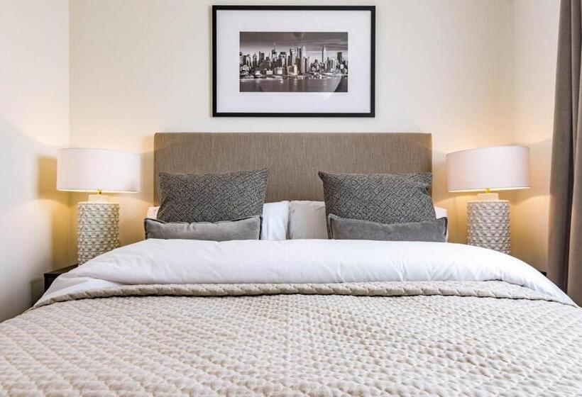 Inf42m  Apotel Infinity By Roomservices