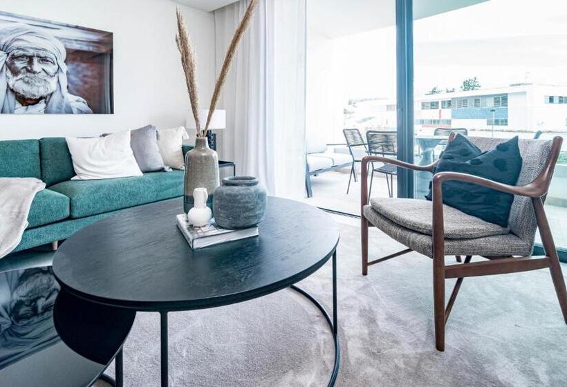 Inf42m  Apotel Infinity By Roomservices