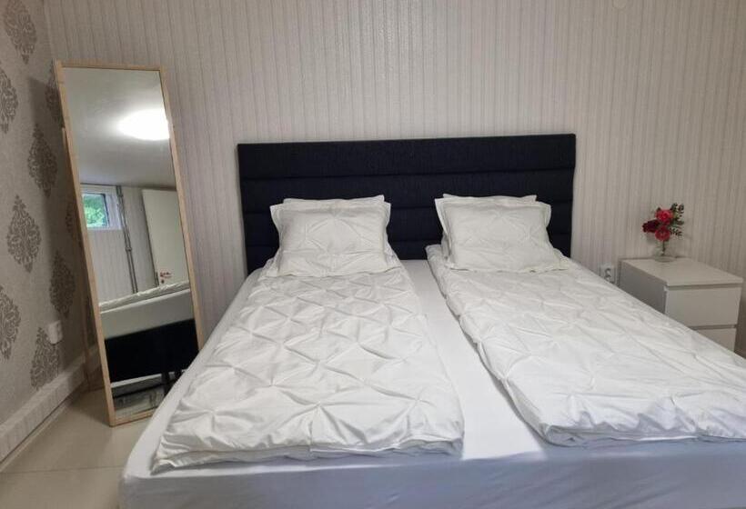 Moonlight   Trevlig Källarlägenhet