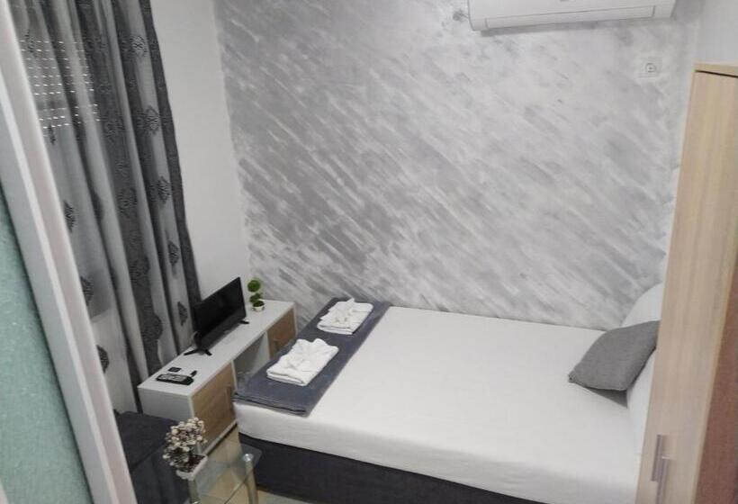 ペンション каламанди