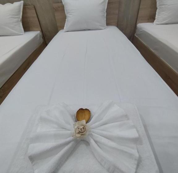 ペンション каламанди