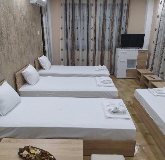 ペンション каламанди