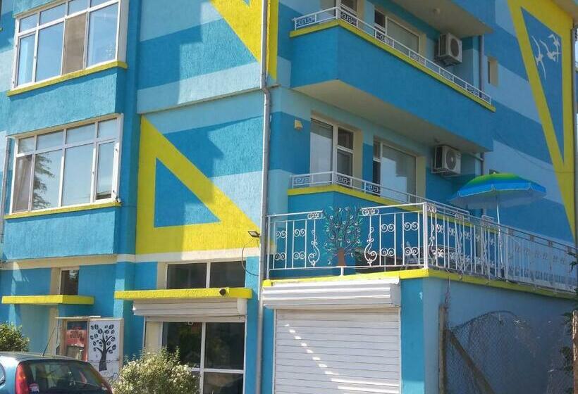 ペンション къща за гости синьо лято