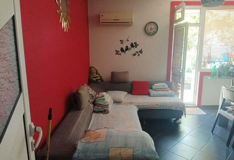 ペンション къща за гости синьо лято