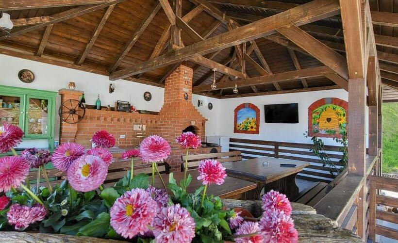 펜션 Casa Albinuța