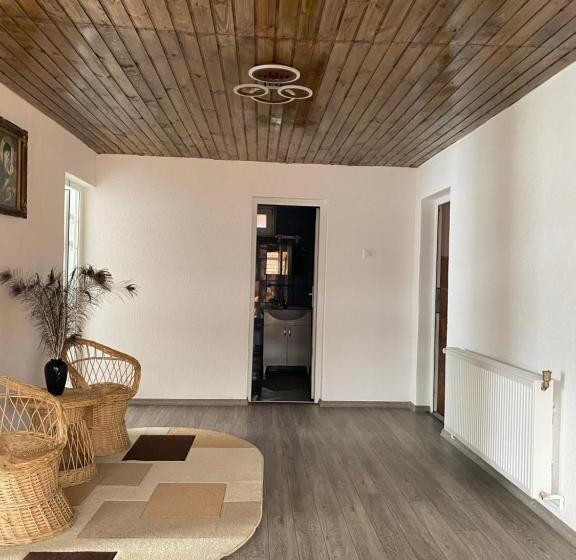 بنسيون Casa Blendea Daniela