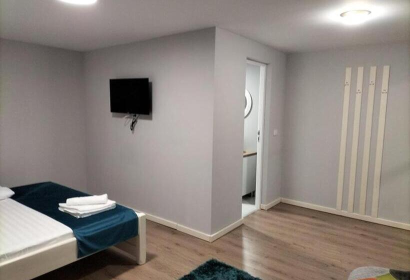 膳宿费 Casa Justin