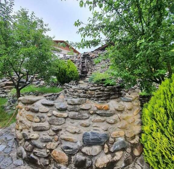 Pension (Hôtel basse catégorie) къща дьовлень/house Dyovlen
