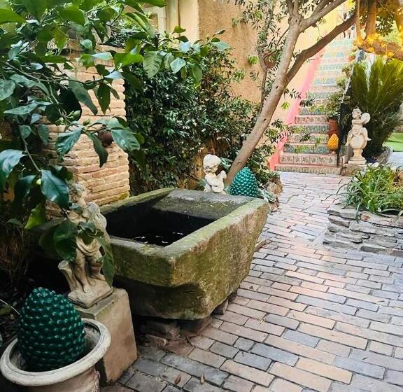 بنسيون Les Canoubiers Luxe Et Sérénité Au Cœur De Saint Tropez Suites Spacieuses Avec Jardin Enchanteur