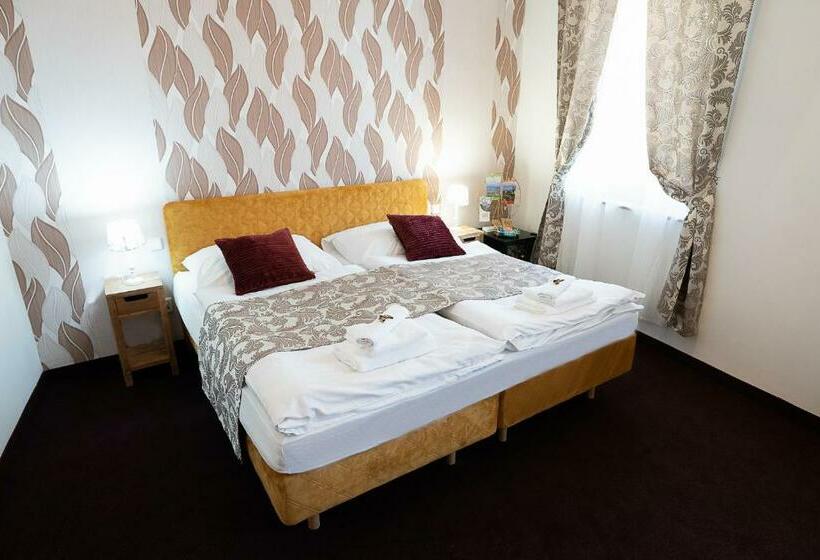 بنسيون Penzión Deloris