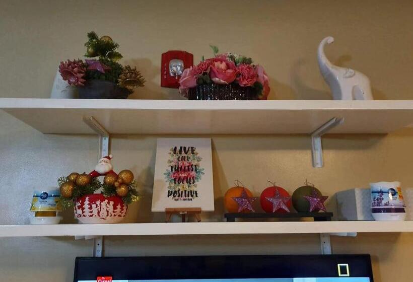 Pensjonat Pico De Loro Staycation