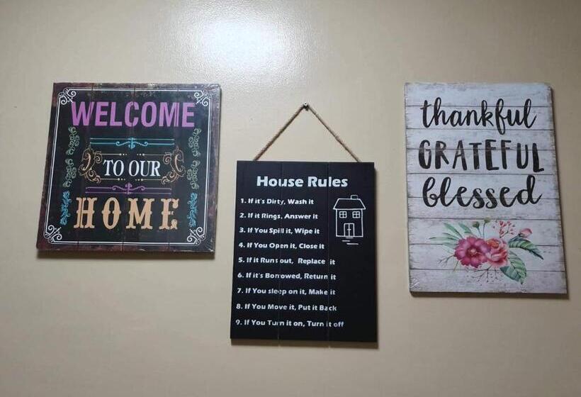 Pensjonat Pico De Loro Staycation