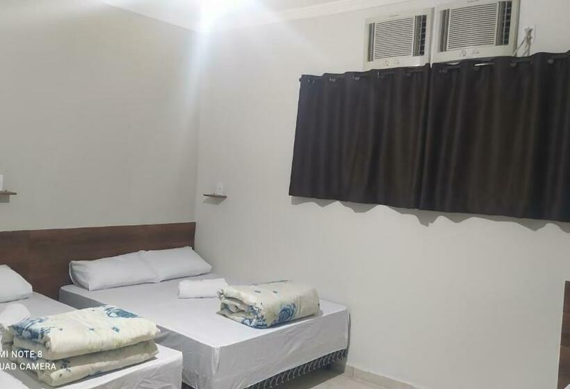 Pension Pousada Quarto Com Ar, Wi Fi,frigobar Perto Da Basilica