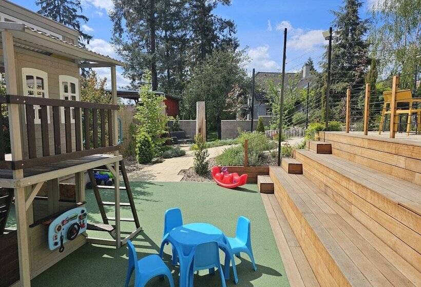 פנסיון Restovna