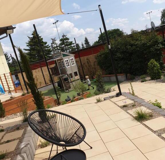 פנסיון Restovna