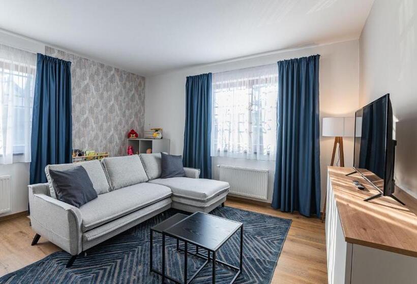 פנסיון Restovna