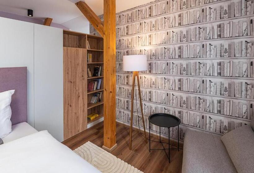 פנסיון Restovna