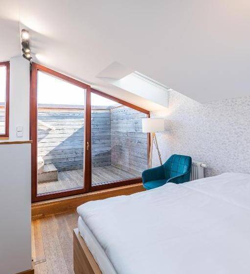 פנסיון Restovna