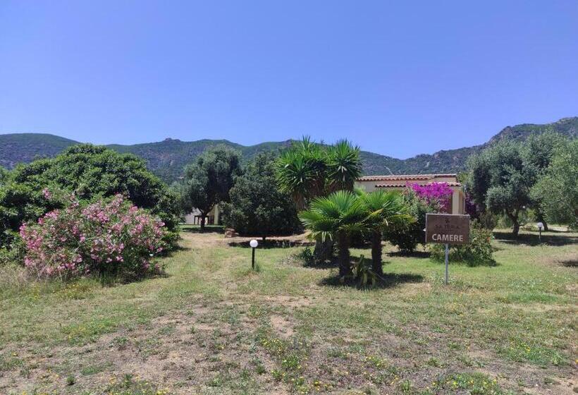 פנסיון Sa Teria Village   Camere Deluxe