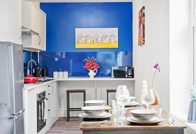 Sunshine Serviced Apartments By Happy Sunshine Stay