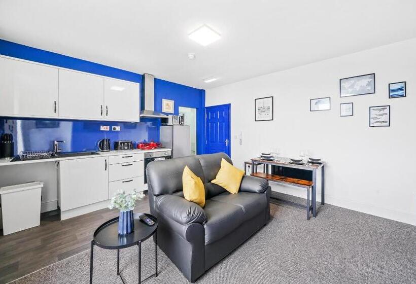 Sunshine Serviced Apartments By Happy Sunshine Stay