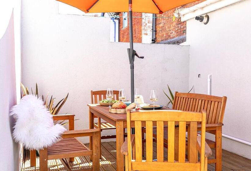 The Terrace   Light, Bright Characterful Coastal Home With Parking Near Beaches