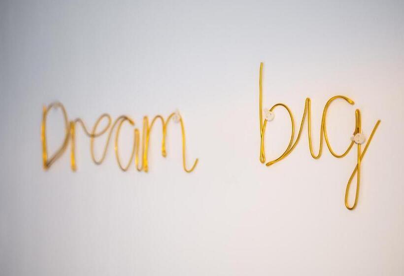 The Woodfield   Stunning Modern 2 Bed Apartment   Tv In Every Bedroom!