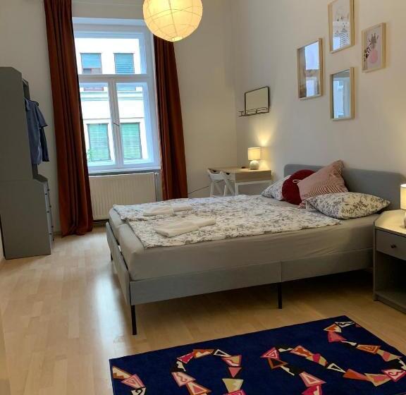 Traveler S City Shelter   By Nahuen Suites