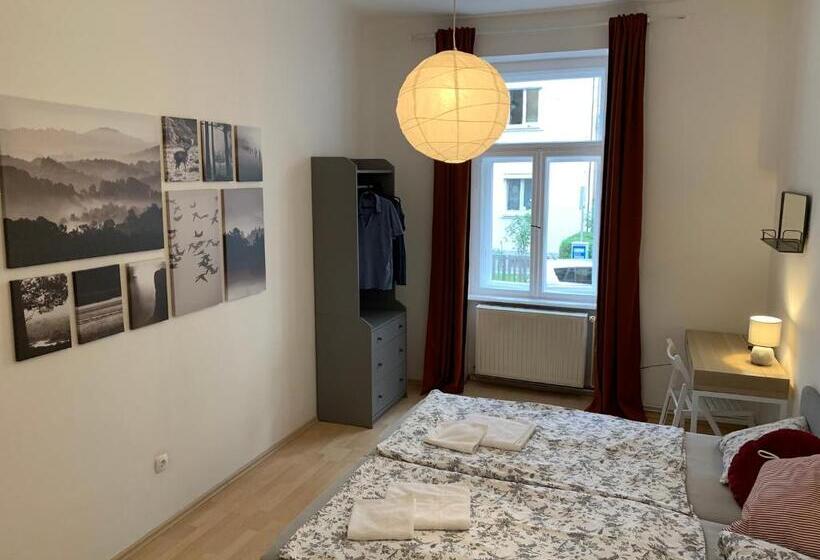 Traveler S City Shelter   By Nahuen Suites