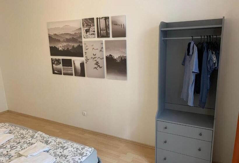 Traveler S City Shelter   By Nahuen Suites