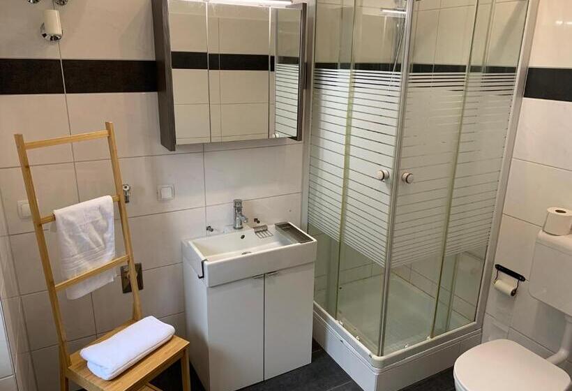 Traveler S City Shelter   By Nahuen Suites