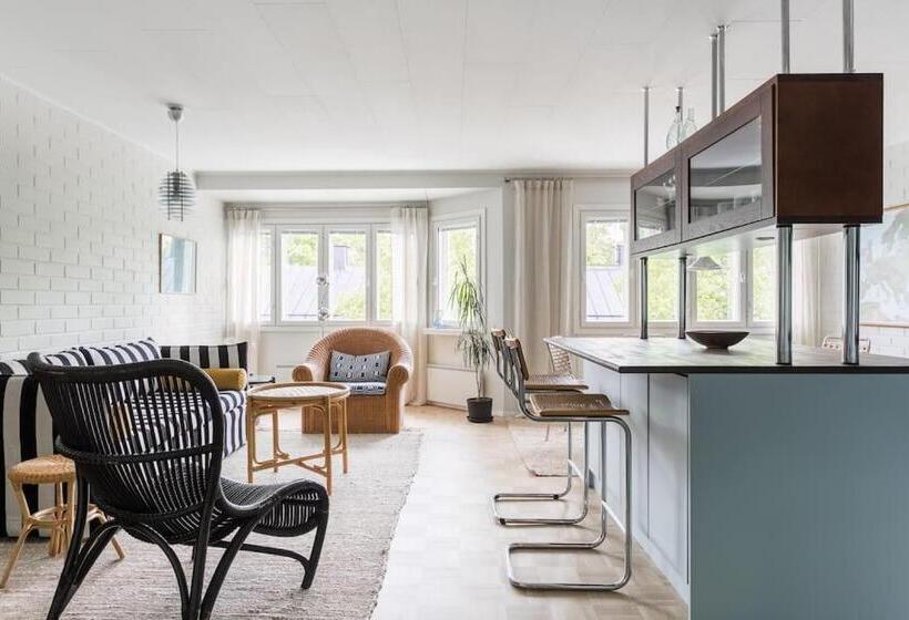 Upea Remontoitu Huoneisto Naantalin Sydämessä