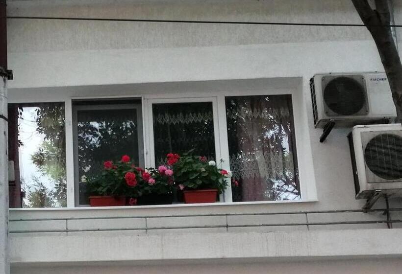 в сърцето на варна ви очаква прекрасен и просторен апартамент