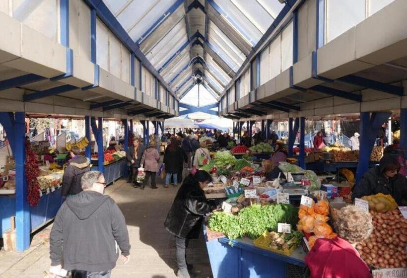 호스텔 Vintage Private Rooms In The Heart Of The Downtown